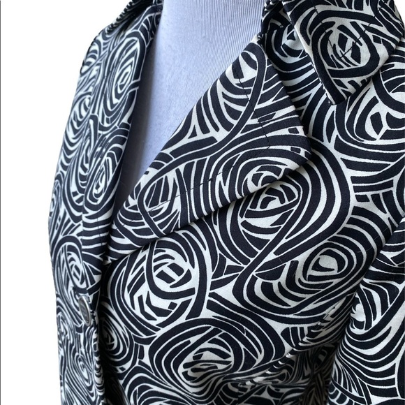 🌟Rafaella Woman’s 3/4 sleeve Black White Button Blazer Abstract Print Size: S - Picture 3 of 11